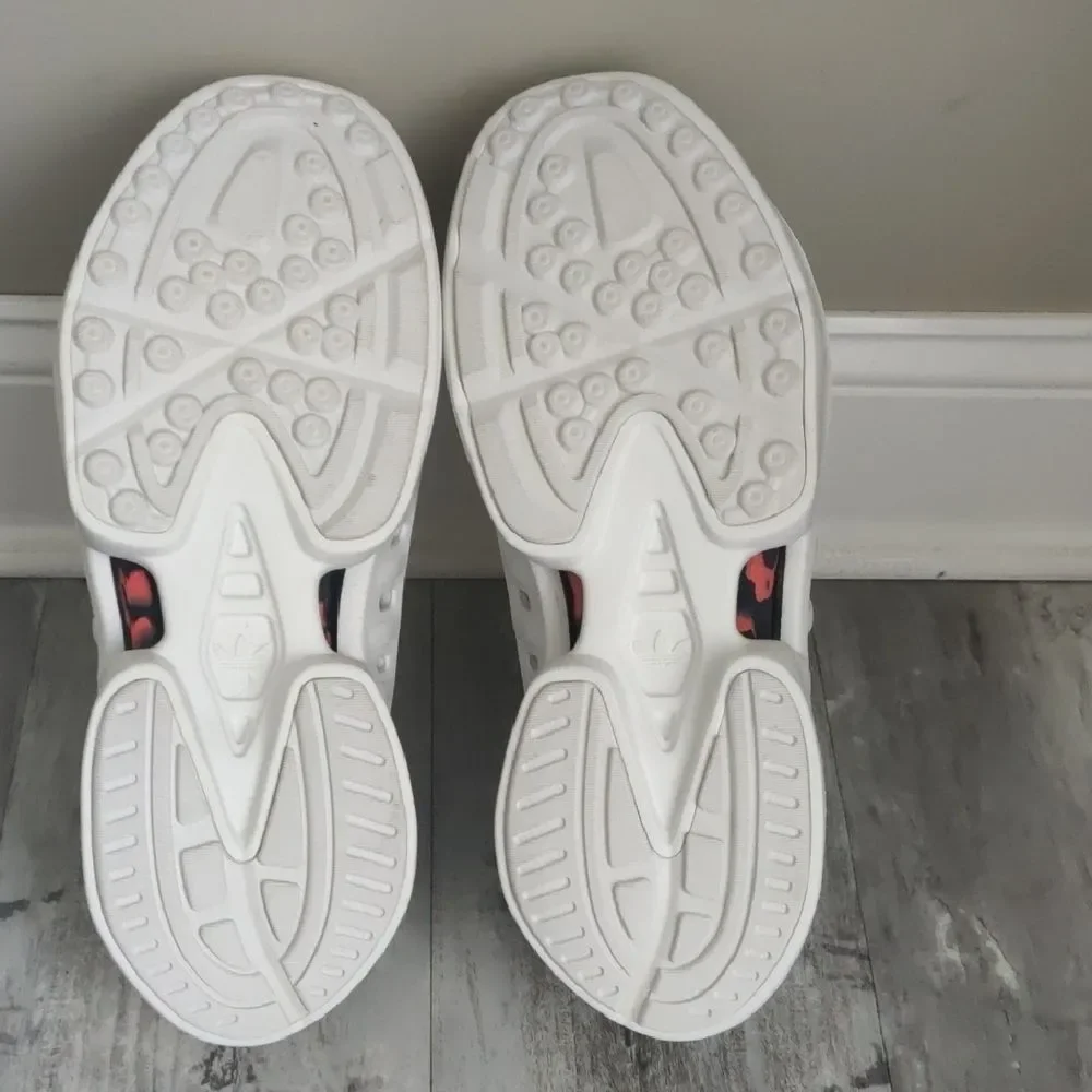 NWT Adidas White Climacool Breathable Sneakers with  Tongue Patch
